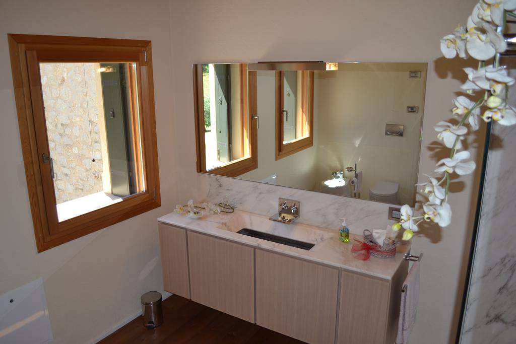 Casale La Rocchetta Bed & Breakfast Lonigo Bagian luar foto